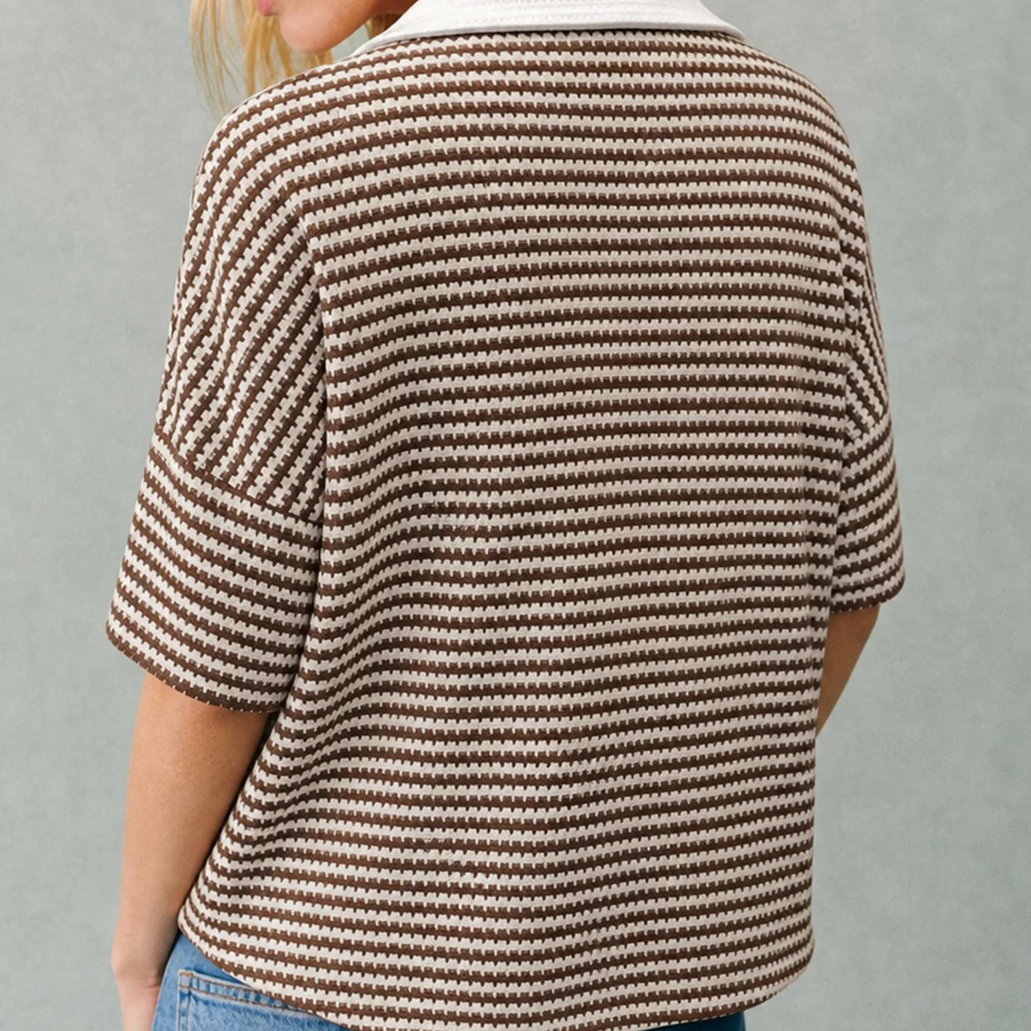 Collared V‑Notch Striped Short Sleeve Knit Top